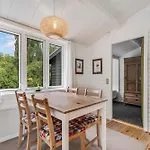 Beautiful In With 2 Bedrooms And Wifi Сasa de vacaciones